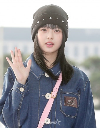 뉴진스 하니 '사랑스러운 인사'[포토]