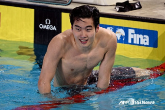 '0.02초 늦었으면 탈락' 황선우, 전체 13위로 자유형 200m 준결승행 턱걸이... 이호준도 5위로 진출