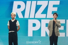 닥터마틴김형국 | '라이즈' 데뷔 쇼케이스 참석한 김형국-이상민 총괄 디렉터[★포토]