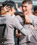 손흥민 놀라운 촉, 반더벤 결승골 예언 적중! 토트넘, 비수마 퇴장에도 루턴 타운에 1-0 승... 맨시티 제치고 1위 등극
