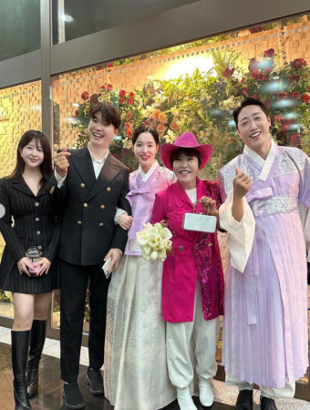 박수홍김다예, 절친 손헌수 결혼식 빛냈다..