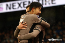 손흥민, 자책골 넣고도 MOM→1골1도움 으뜸 활약... 토트넘, 거함 맨시티와 난타전 3-3 무승부 3연패 탈출+5위 유지