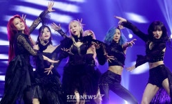 드림캐쳐 무대 장인의 퍼포먼스[AAA 스페셜 포토]