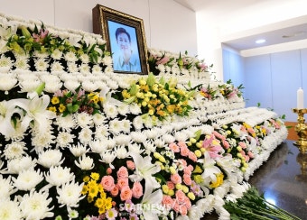 배우 송영규, 갑작스러운 사망 소식에 팬들과 동료들이 추모합니다
