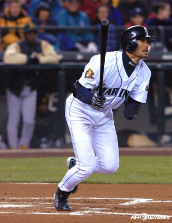 MLB도 벌써 이정후에 주목! 류현진-강정호도 못했는데... '롤 모델 이치로'처럼 신인상 정조준