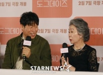 예전 강아지들 떠올라 윤여정X유해진 도그데이즈 반려인들 극장가 이끌까[종합]