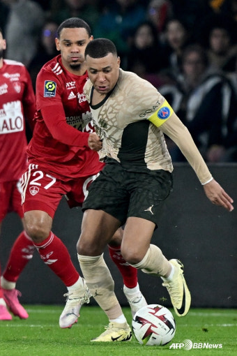 '이강인이 직접 응원했는데→음바페 침묵' PSG, 브레스트와 2-2 무승부 '2골 먼저 넣고도 통한 2실점'... 리그 선두 유지