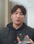 감독 구속 위기 새 주장 나성범의 KIA 향한 직언 우리가 야구 열심히 할 수 있게 해줬으면 [인천공항 현장 인터뷰]
