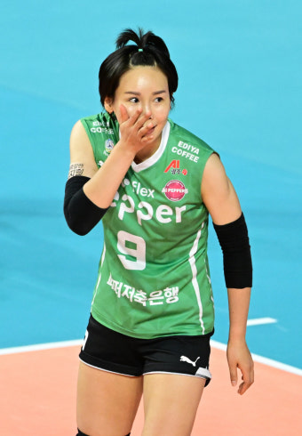 '지속적 후배 괴롭힘+폭언' 국대 리베로 오지영, '1년 자격정지' 중징계... KOVO 