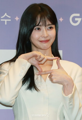 권나라 '야한 사진관, 기대하세요'[포토]
