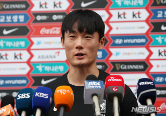'발목 부상 불운' 엄원상, 황선홍호 낙마했다... 윙어 송민규 '대체 발탁' [공식발표]