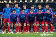 114위 북한, 日 초호화 유럽파 공격진 1골로 막았다... 신영남 감독 경기 내용 좋았다 뿌듯