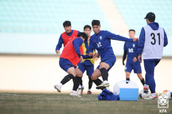 A대표팀 임시 사령탑 임무 완수→이제는 파리로! 황선홍 감독 