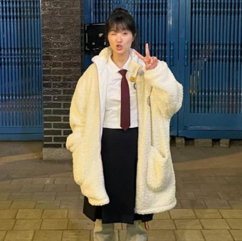 김혜윤, 변우석과 29cm 키 차이 극복 위한 받침대 공개[스타IN]