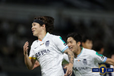 오스마르 없는 오스마르 더비 FC서울, 황현수 환상 헤더골 서울이랜드 1-0 제압 코리아컵 16강 진출 [목동 현장리뷰]