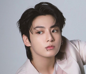 방탄소년단 정국 'GOLDEN', 스포티파이 33억 스트리밍 돌파..亞솔로 가수 앨범 '최다'
