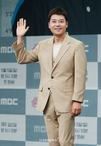 전현무 '송스틸러, 믿고 보세요'[포토]
