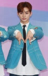 안신 만화 찢고 나왔어요[★포토]