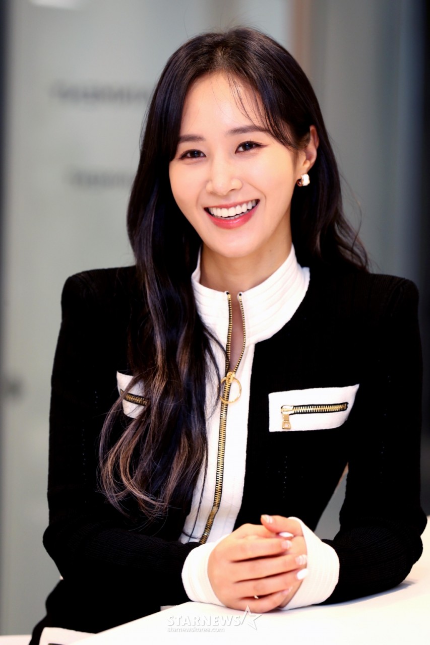 JTBC 협상의 기술, 이제훈 주연으로 시즌2 기대감↑, 백발 변신 연기 호평으로 인생 연기 찬사 받아