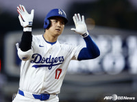 '183 총알 홈런' 오타니, 타율-홈런 단독 1위 등극 '8월 부진도 날렸다'... 피츠버그 꺾고 선두 수성 [LAD 리뷰]