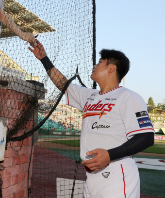한국야구 'GOAT'의 품격→결국 추신수 은퇴식 내년으로 미룬다... '왜' 파격 결단 내렸나