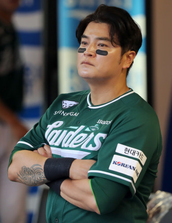 한국야구 'GOAT'의 품격→결국 추신수 은퇴식 내년으로 미룬다... '왜' 파격 결단 내렸나