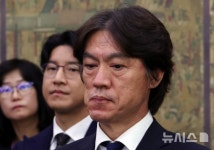 이임생 '홍명보 빵집 면접+독대' 위증이었나 