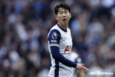 손흥민 복귀 못해도 토트넘, 맨시티 이긴다→상대는 1.5군도 아닌 2군 수준... 16살도 뛴다