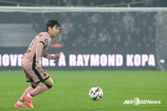 KING 이강인 '2골1도움 대폭발' 왼발+오른발 다 터졌다... PSG, 앙제에 4-2 승리 '11G 무패 행진'