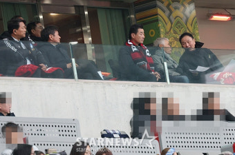 '축구협회장 대결' 정몽규·허정무 첫 만남→코리아컵 결승 직관... 인사도 나눴다 [상암 현장]
