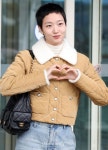 윤선미까까머리 | 김고은 '까까머리 하트' [★포토]