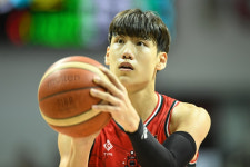 박정웅 대견해, 주눅들지 않아 무서운 18세 신인, KBL 정복 향한 첫 발걸음 뗐다