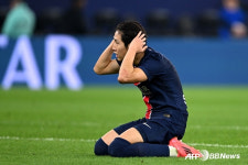 이강인 얼마나 더 잘해야... 또 佛 억까 등장 너무 신중해→동료들 방해될 정도 최하 평점... PSG, 랑스에 2-1 역전승