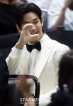 김수현 2024AAA 팬들과 즐거운 인사 [AAA 스페셜 포토]