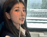 수지, 아이돌 미모는 여전..청순한 겨울 여신 일상