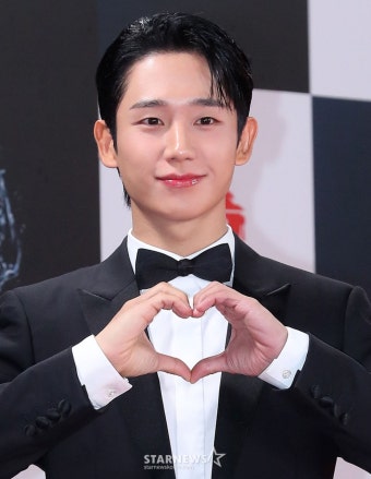 정해인, 새해에도 뜨거운 인기..앙코르 팬미팅 개최 [공식]