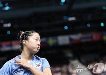 '또 中 못 넘었다' 신유빈, 천싱퉁에 0-3 완패 'WTT 16강 탈락'... 韓 선수단 전멸