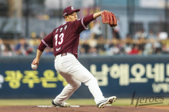 '데뷔전 충격의 122구' 키움 정현우→韓 역대 2위 기록이라니... '5억팔 상할라' 후유증 지울 특별관리 절실
