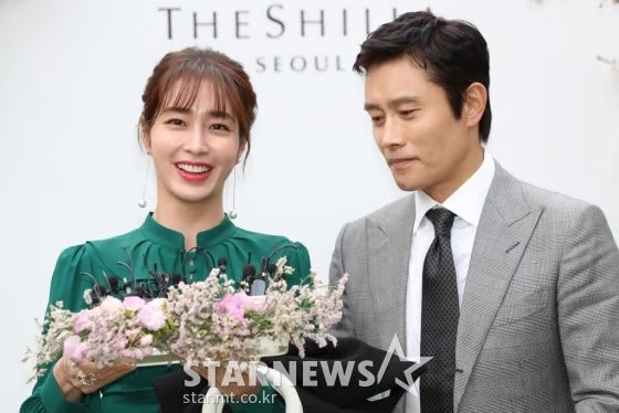 이민정-이병헌 부부, 12주년 기념 품격있는 애정 속 공감 자아내며 팬들 감동시킴