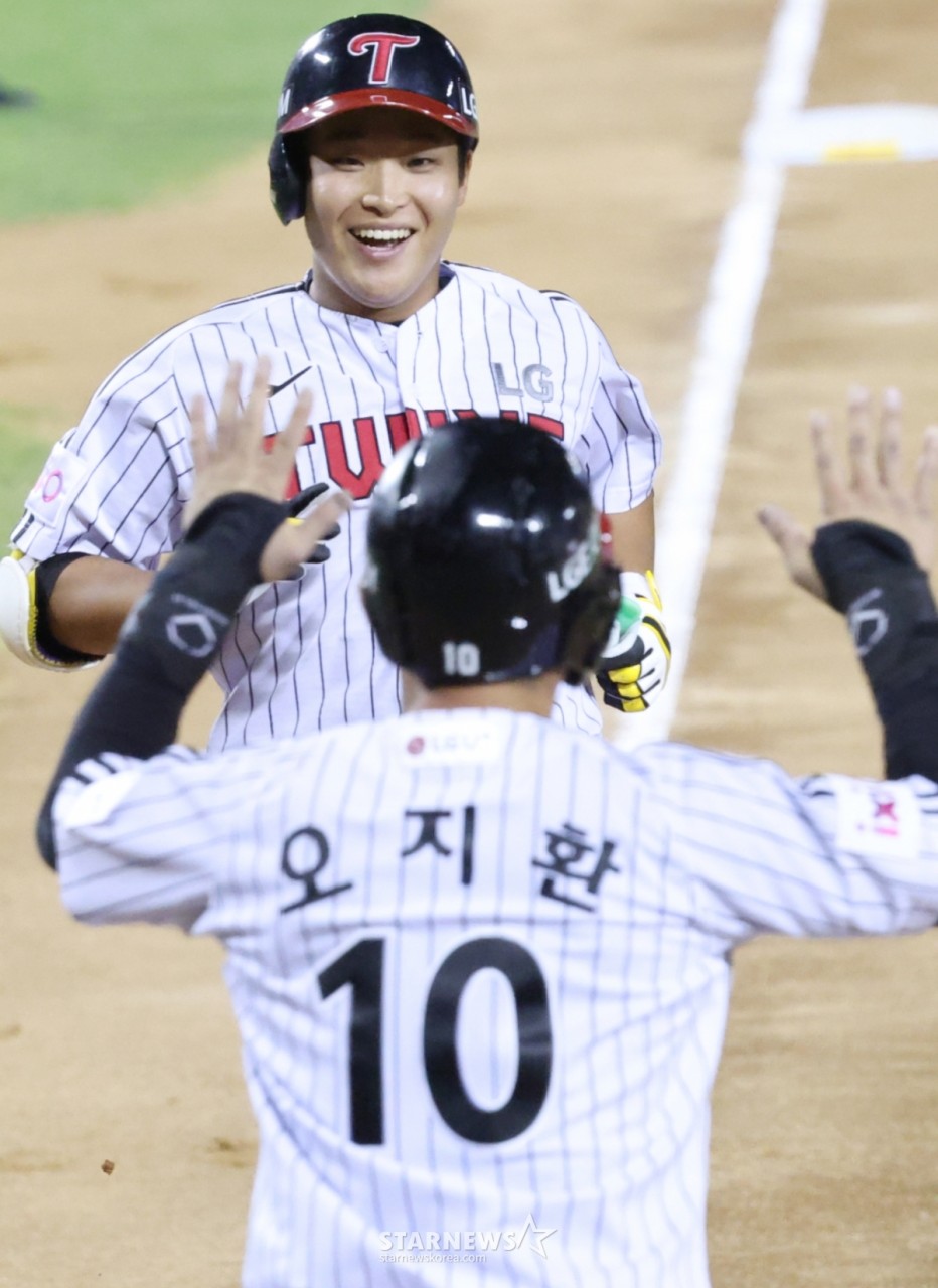 LG, 손주영의 호투와 박관우의 홈런으로 KT에 5-0 완파하며 6연승 질주