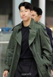 손흥민 137경기 대기록 남기고 출국 [★포토]