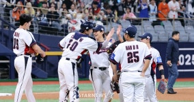 [포토]'체코와의 1차 평가전 3-0으로 승리한 야구대표팀'