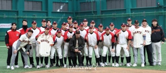 [포토] 덕수고의 눈빛은 ML로 향한다