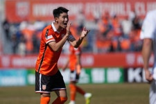 4경기 연속 무승 신생팀 용인, 또 첫 승 실패... 프로 2년 차 화성과 0-0 무승부 [화성 현장리뷰]