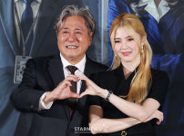 최민식-한소희 '인턴-CEO 케미, 기대하세요'[포토]