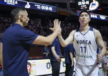 한국 농구 결승 진출! 전반은 이우석, 후반엔 '이현중 미쳤다'... 이란 격파, 12년 만의 金까지 한 걸음