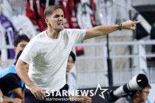'모레노 감독 데뷔전' 한국에 0-3 완패한 에콰도르 사령탑 