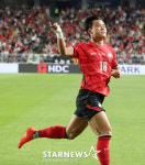 '데뷔전 3-0 완승' 모레노 감독 