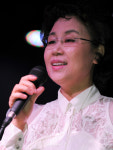 김다현, '심수봉 저격' 딛고 첫 공식석상..
