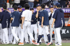 '실화냐' AG 金 에이스에 ERA 2점대·2점대 '1+1' 폭격 시나리오 현실화, 두산 단기전 최강 '괴물' 되나... 사령탑이 '와카' 구상 밝혔다